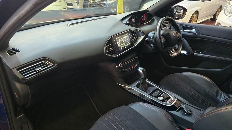 Used Peugeot 308 SW GT-line 130 HP (95 kW) 2015 Blue Estate