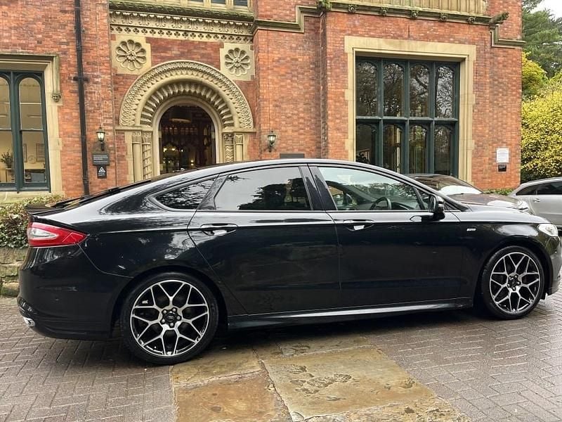 Used Ford Mondeo ST-Line 180 HP (132 kW) 2018 Black Hatchback