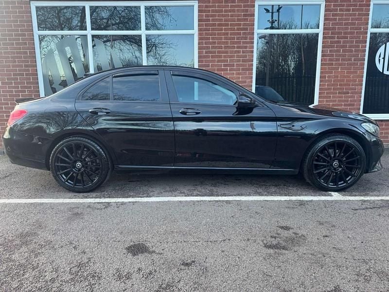 Used Mercedes C220 SE 194 HP (142 kW) 2019 Black Sedan