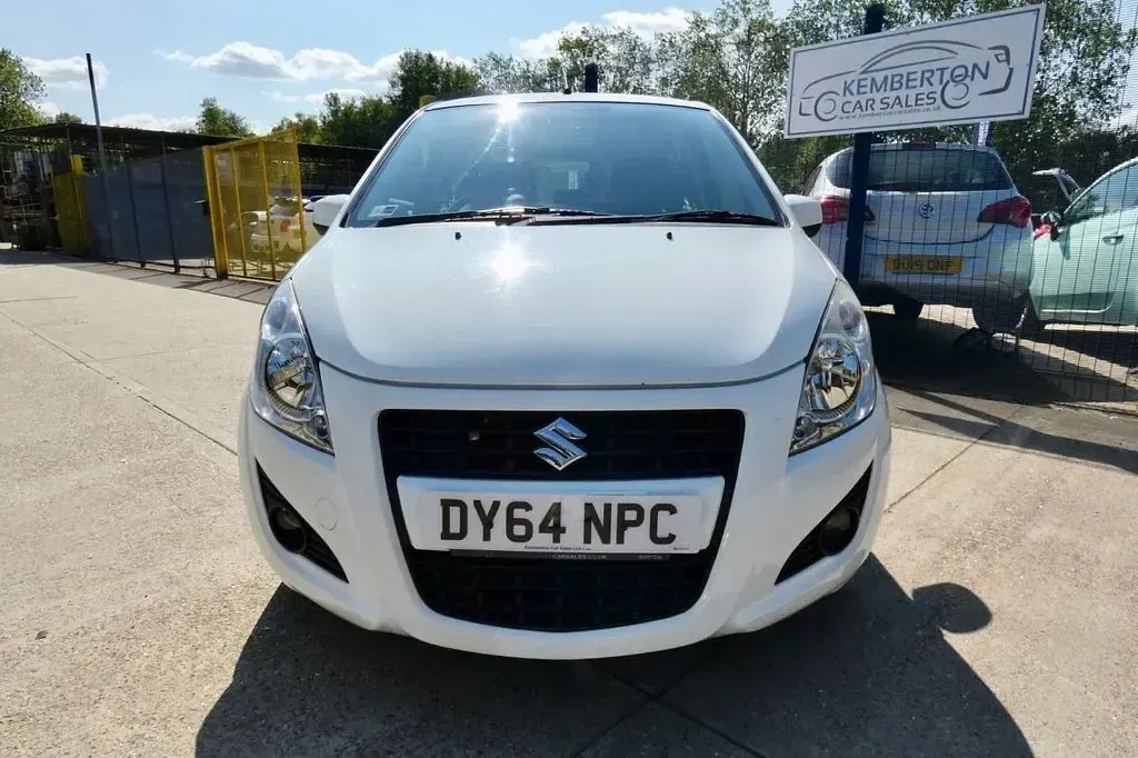 Used Suzuki Splash SZ4 94 HP (69 kW) 2014 White Hatchback