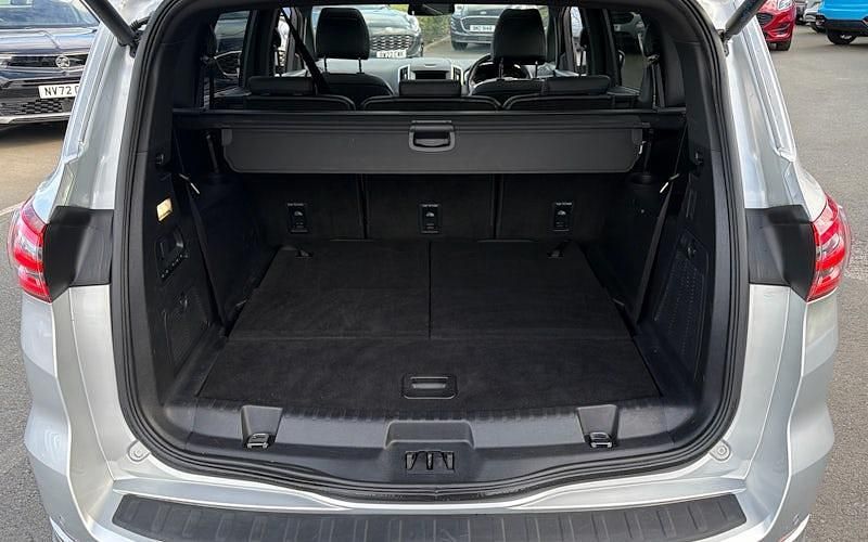 Used Ford S-MAX ST-Line 190 HP (139 kW) 2022 Silver MPV