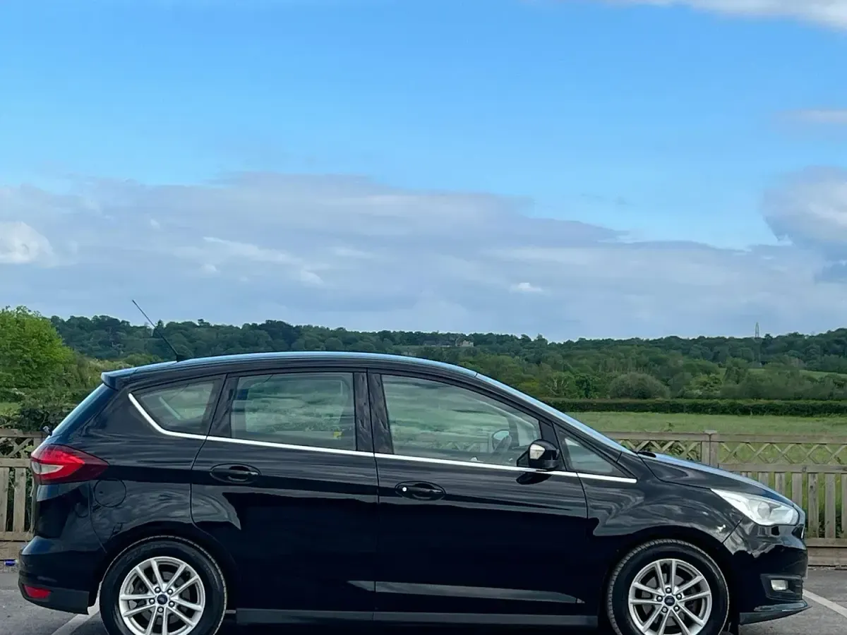 Used Ford C-MAX Zetec 120 HP (88 kW) 2016 Black MPV