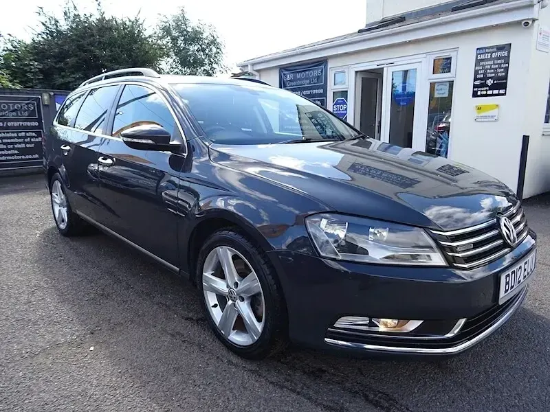 Used VW Passat SE 105 HP (77 kW) 2012 Grey Estate