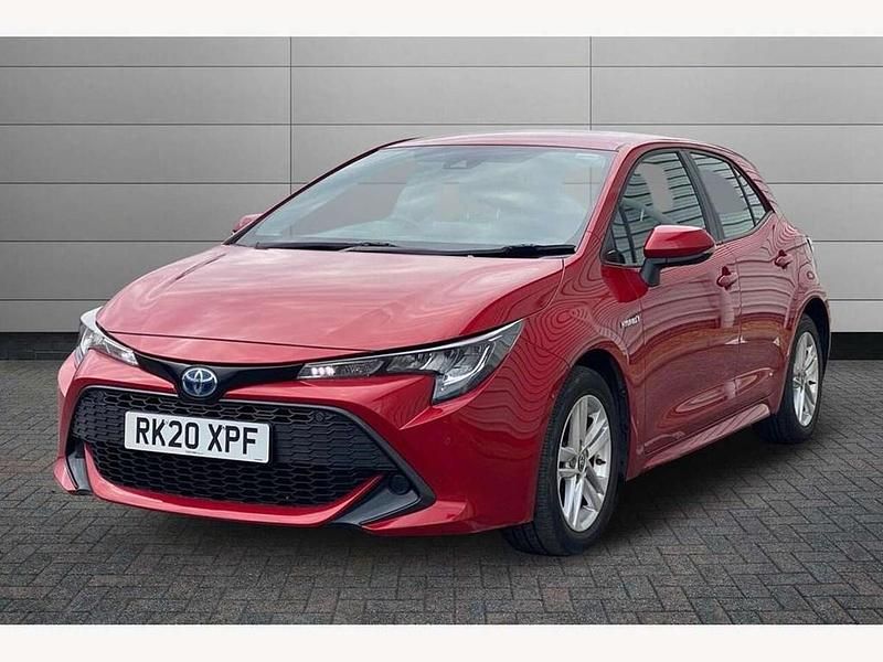 Used Toyota Corolla 122 HP (89 kW) 2020 Red Hatchback