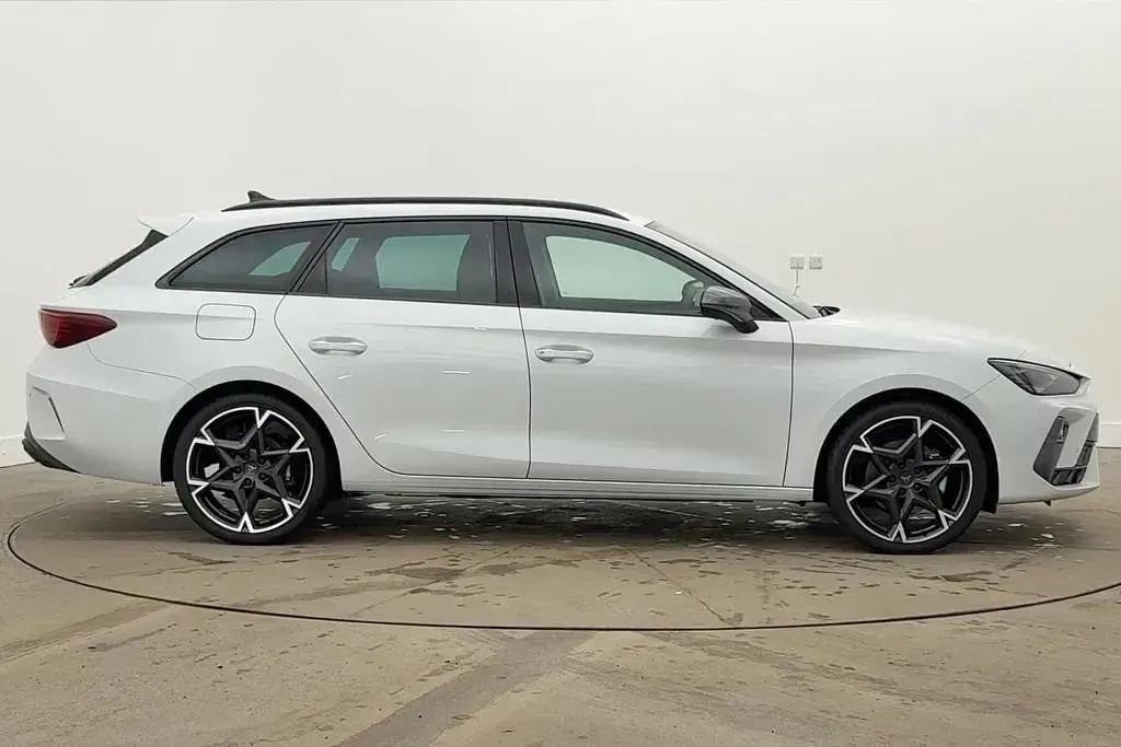 New Cupra Leon 147 HP (108 kW) 2026 White Estate