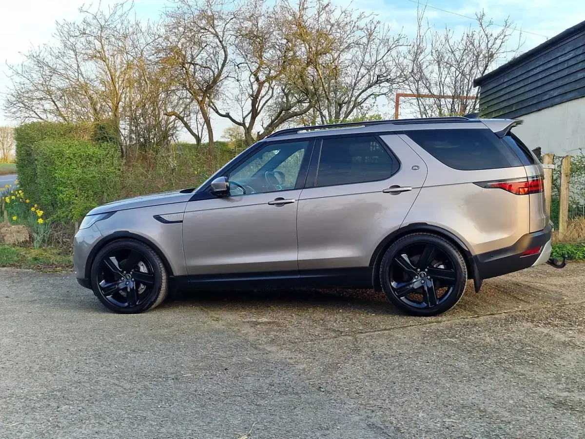 Begagnad Land Rover Discovery 5 HSE 2021 Brun SUV
