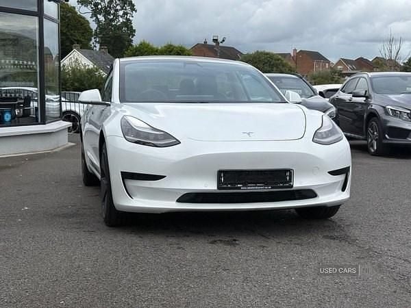 Used Tesla Model 3 Standard Range 239 kW (325 HP) 2020 White Sedan