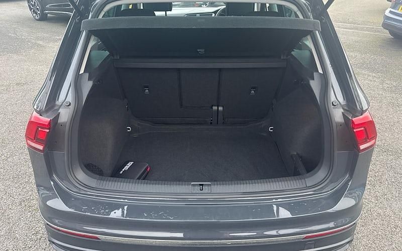 Usado VW Tiguan Life 150 HP (110 kW) 2023 SUV