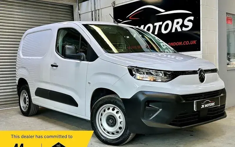 Usado Citroën Berlingo 102 HP (75 kW) 2025 Monovolume