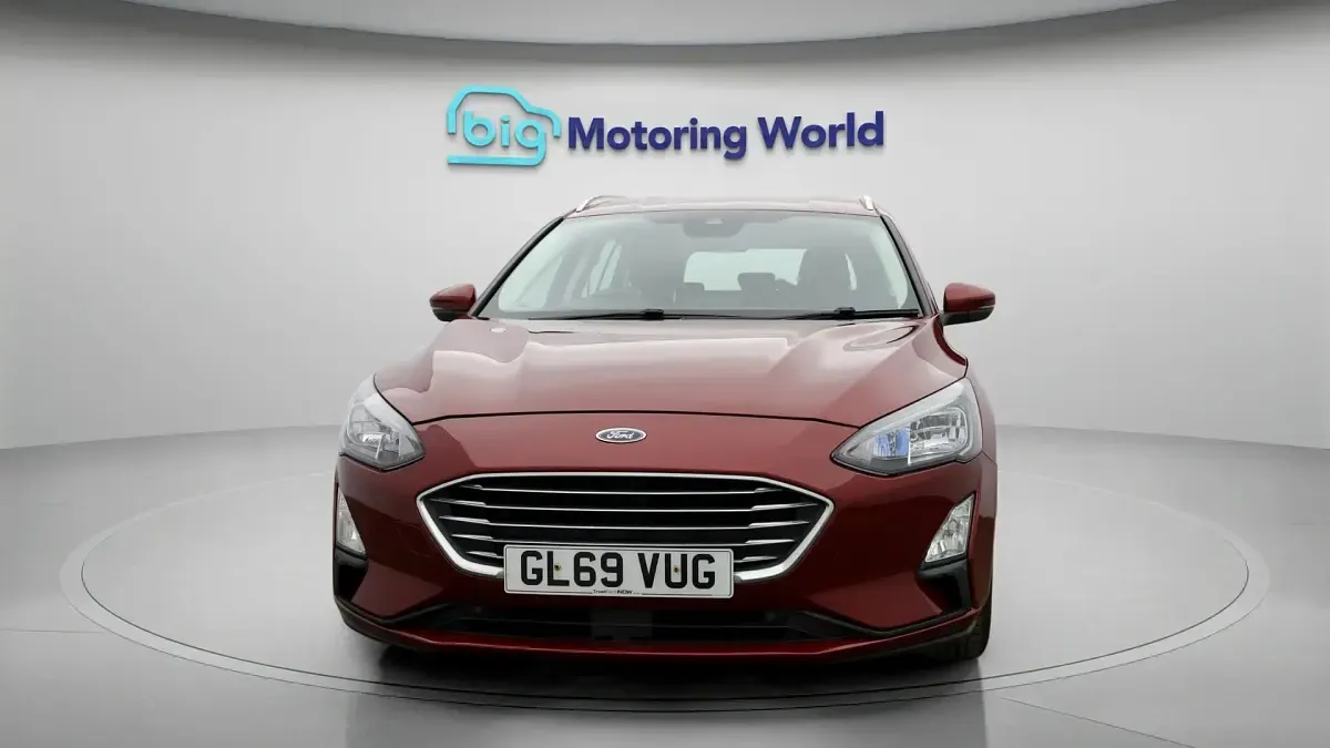 Usado Ford Focus Titanium 120 HP (88 kW) 2020 Vermelho Carrinha