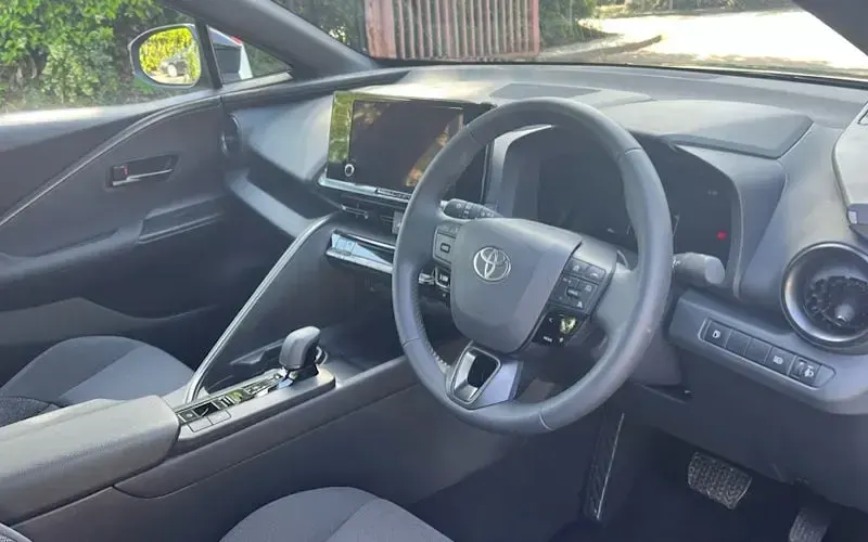 New Toyota C-HR 140 HP (102 kW) 2025 Blue SUV