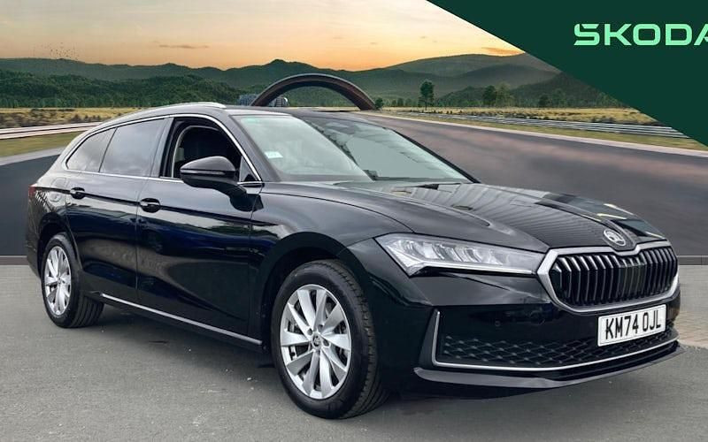 Used 2025 Skoda Superb SE Technology Estate | £27,295 (Fair price) - Image 1/4