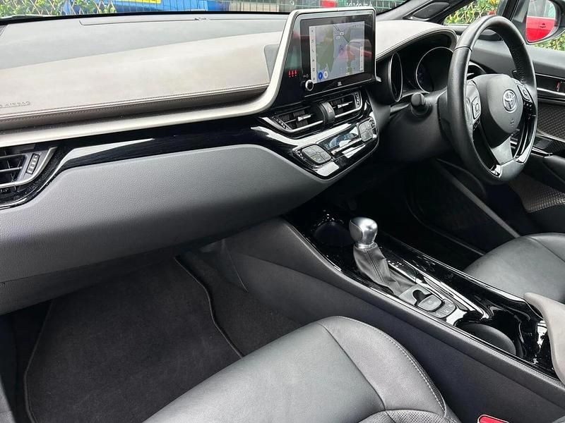 Used Toyota C-HR 184 HP (135 kW) 2022 Grey SUV