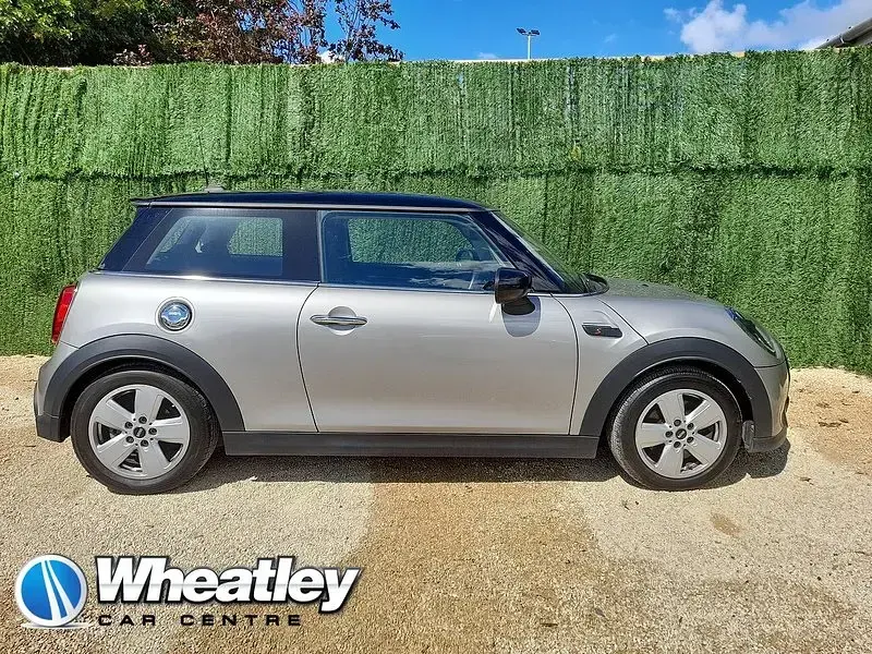 Used Mini Cooper S Classic 176 HP (129 kW) 2023 Silver Hatchback