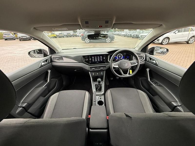 Used VW Polo Life 95 HP (69 kW) 2022 Black Hatchback