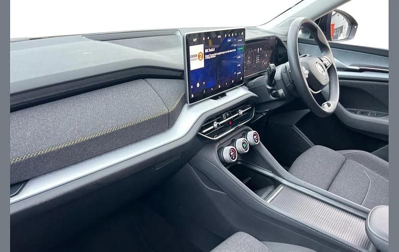 Used Skoda Kodiaq SE 147 HP (108 kW) 2024 Black magic pearl effect SUV