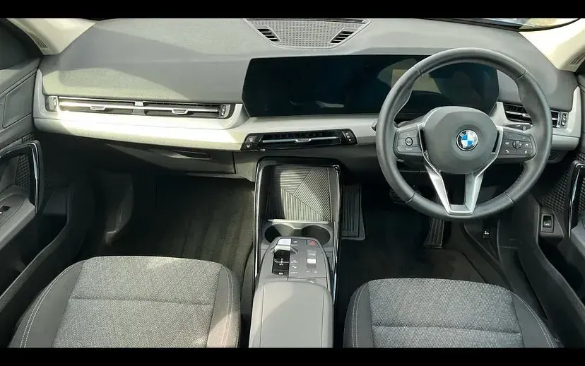 Used BMW X1 Sport Line 170 HP (125 kW) 2024 Blue SUV
