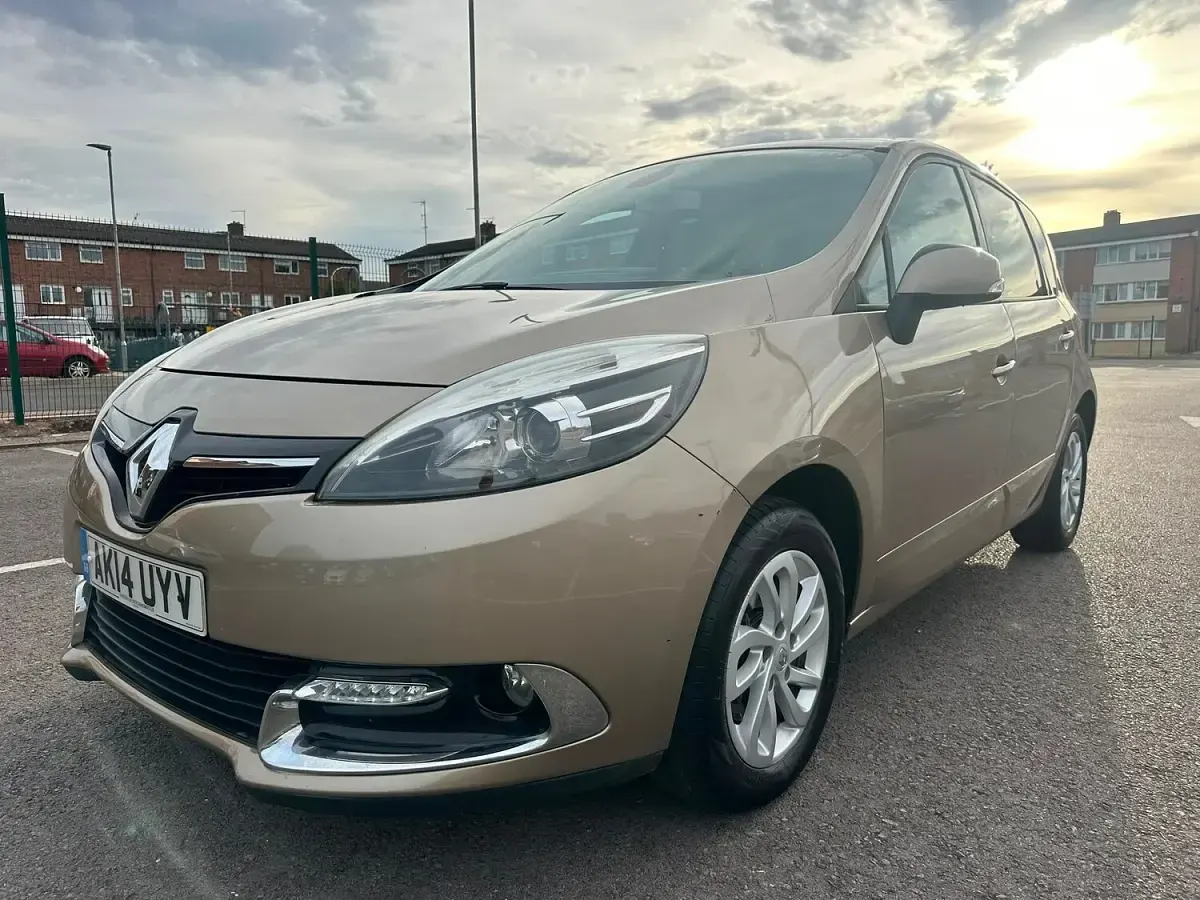 Used Renault Scénic III Dynamique 110 HP (80 kW) 2014 Beige MPV