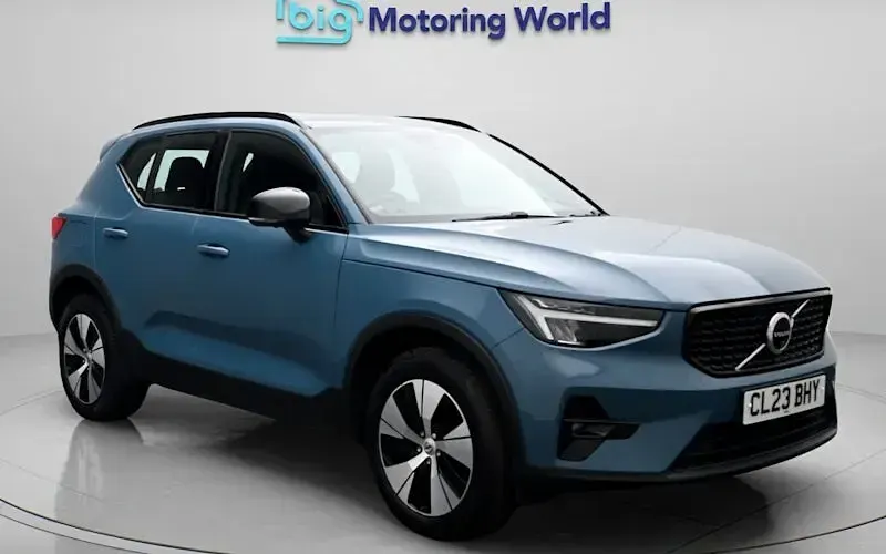 Used Volvo XC40 Plus 211 HP (155 kW) 2023 Blue SUV