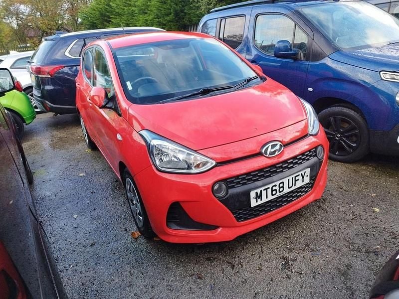 Red Used 2018 Hyundai i10 SE Hatchback | £5,690 (Good price) - Image 1/4
