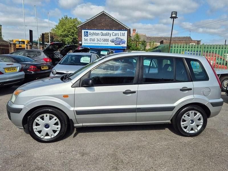 Silver Used 2006 Ford Fusion Style Hatchback | £995 (Super price) - Image 1/4