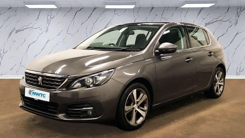 Used Peugeot 308 Allure 130 HP (95 kW) 2018 Grey Hatchback