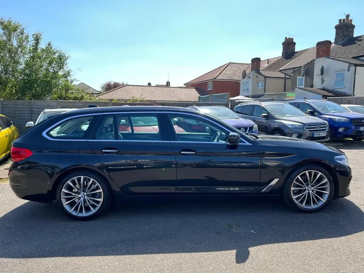 Used BMW 520 Comfort Edition 2017 Black Estate
