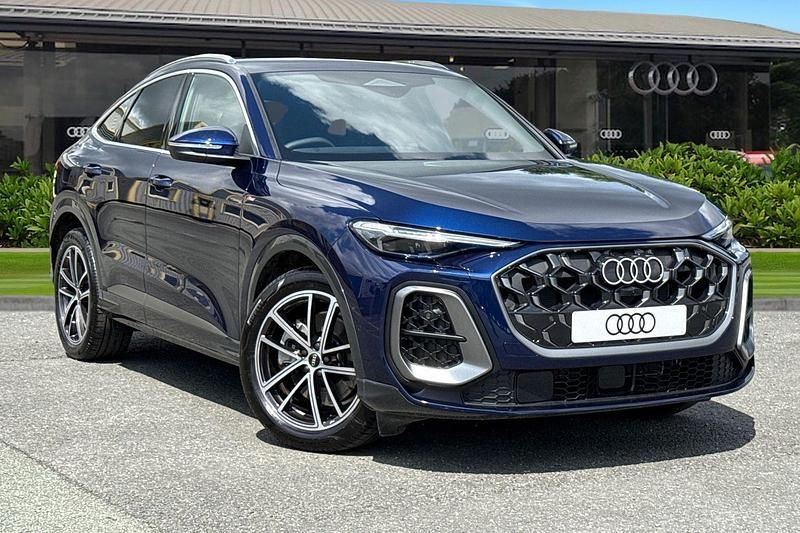 Blue New 2025 Audi Q5 Sportback Comfort SUV | £60,995 (Fair price) - Image 1/4