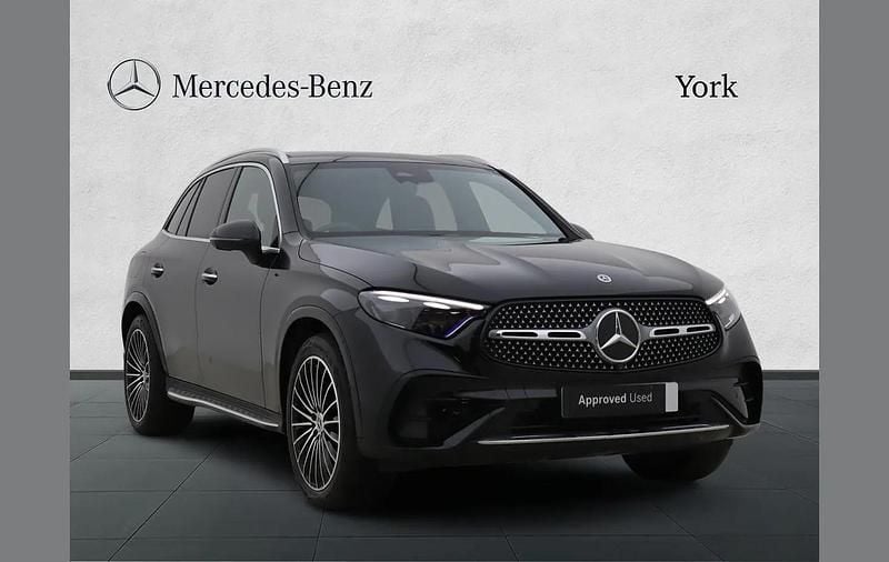 Used Mercedes GLC300 AMG Line Premium Plus 265 HP (194 kW) 2025 Black SUV