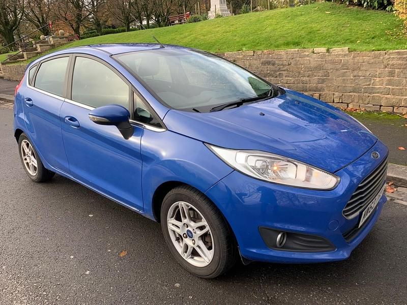 Used Ford Fiesta Zetec 82 HP (60 kW) 2014 Blue Hatchback