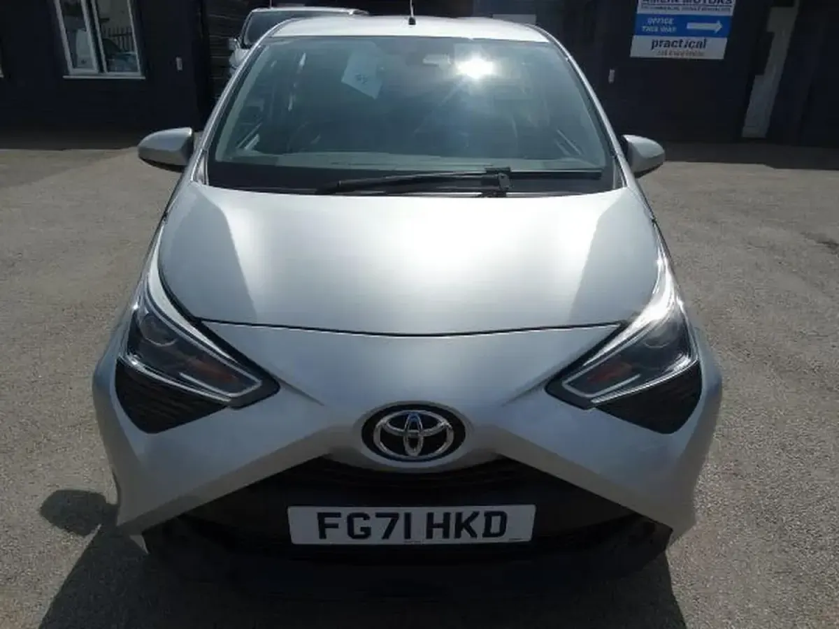Used Toyota Aygo X-play 2021 Silver Hatchback