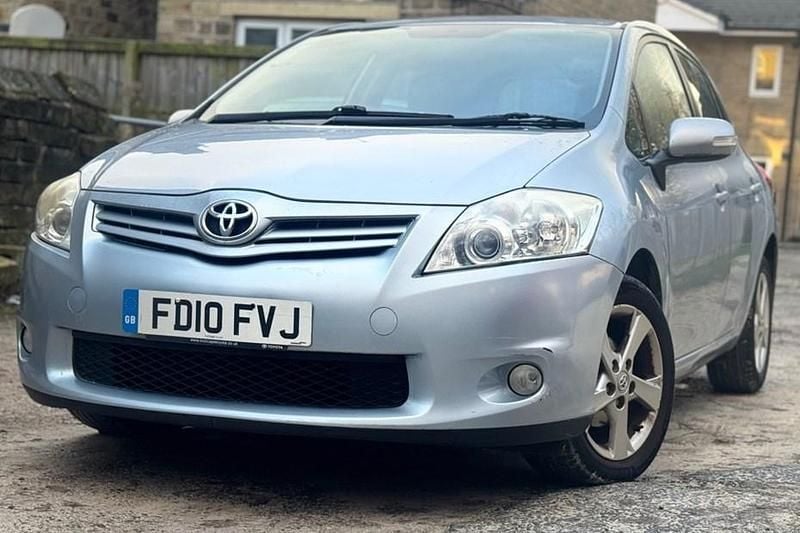 Blue Used 2010 Toyota Auris Hatchback | £2,995 (Fair price) - Image 1/1