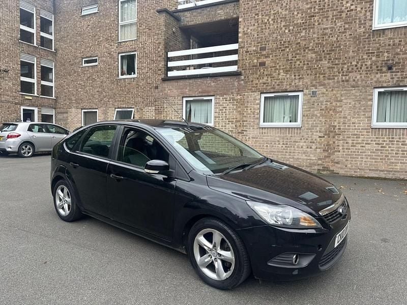 Black Used 2010 Ford Focus Zetec Hatchback | £995 (Good price) - Image 1/4