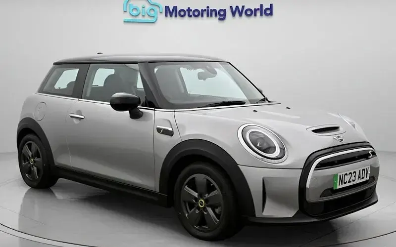 Used Mini Cooper S Level 1 135 kW (184 HP) 2023 Hatchback