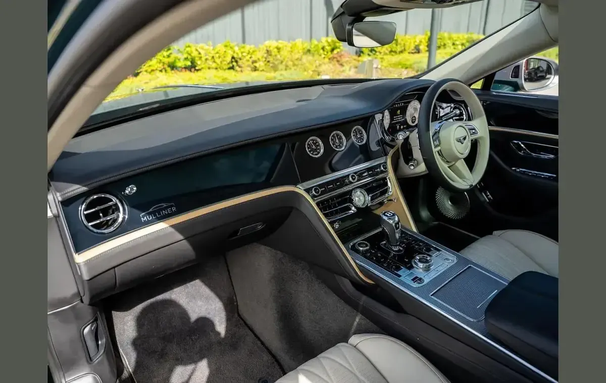 Used Bentley Flying Spur Mulliner 625 HP (459 kW) 2023 Green Sedan