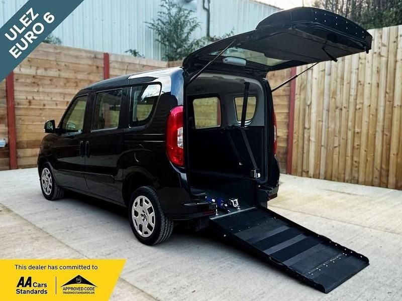 Black Used 2019 Fiat Doblò MPV | £9,402 (Good price) - Image 1/4