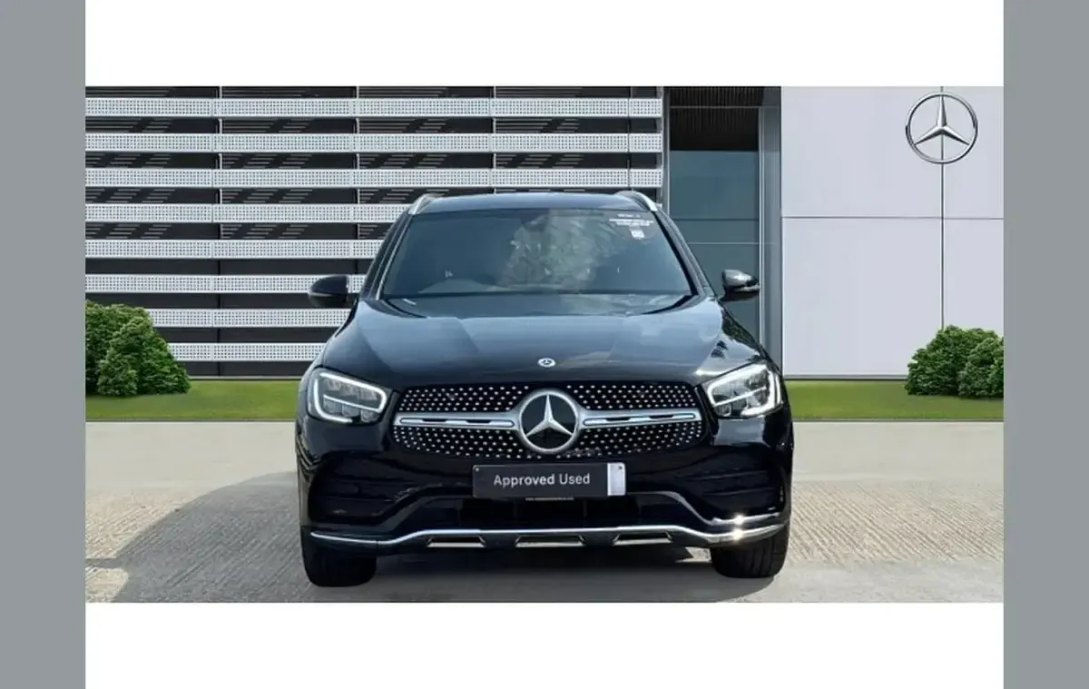 Usado Mercedes GLC220 AMG line 194 HP (142 kW) 2021 Preto SUV