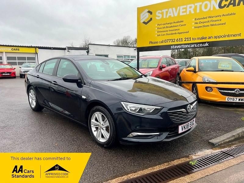 Used Vauxhall Insignia Design Edition 2018 Blue Hatchback