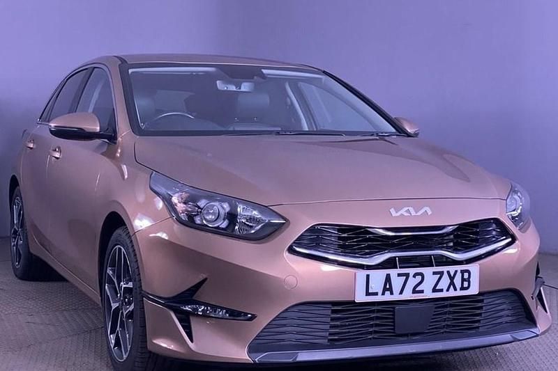 Bronze Used 2023 Kia Ceed Hatchback | £12,999 (Good price) - Image 1/1