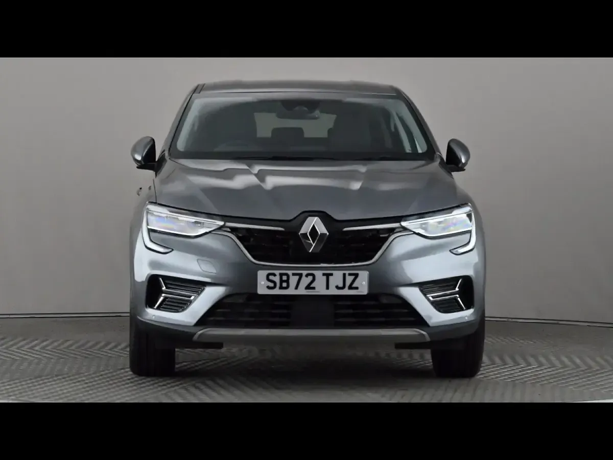 Used Renault Arkana Version S 143 HP (105 kW) 2022 Grey SUV
