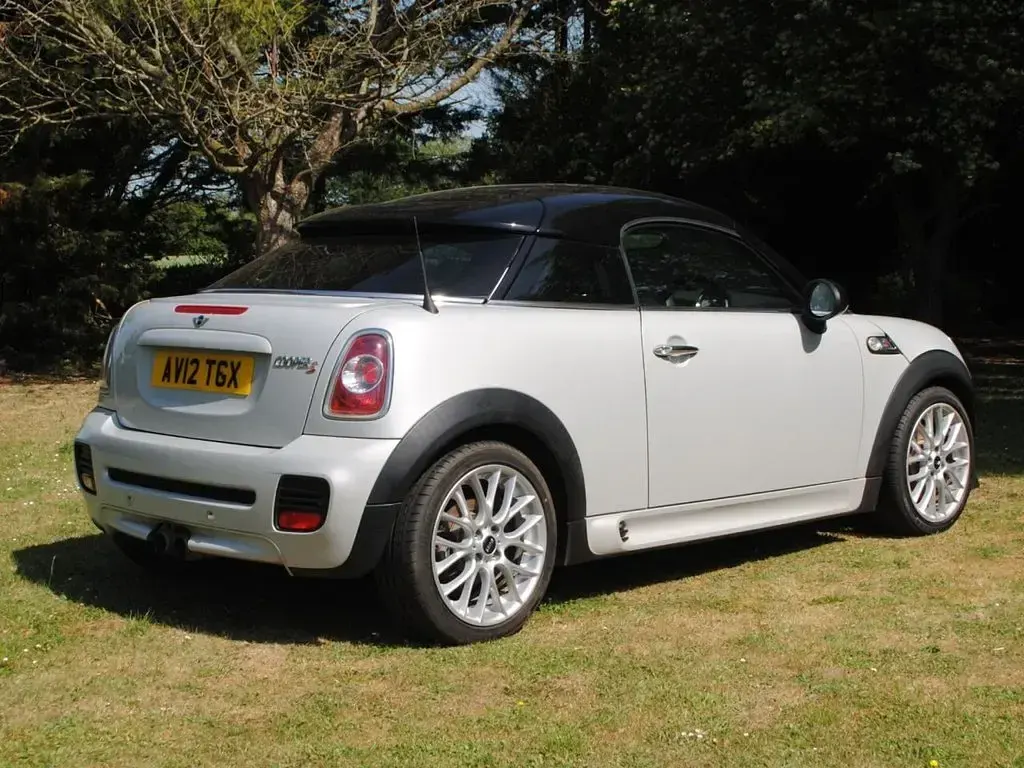 Used Mini Cooper S Coupé 184 HP (135 kW) 2012 Silver Coupe