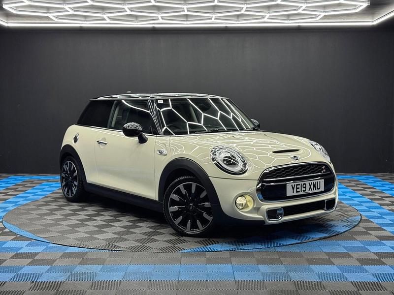 Used Mini Cooper S Exclusive 2019 White Hatchback