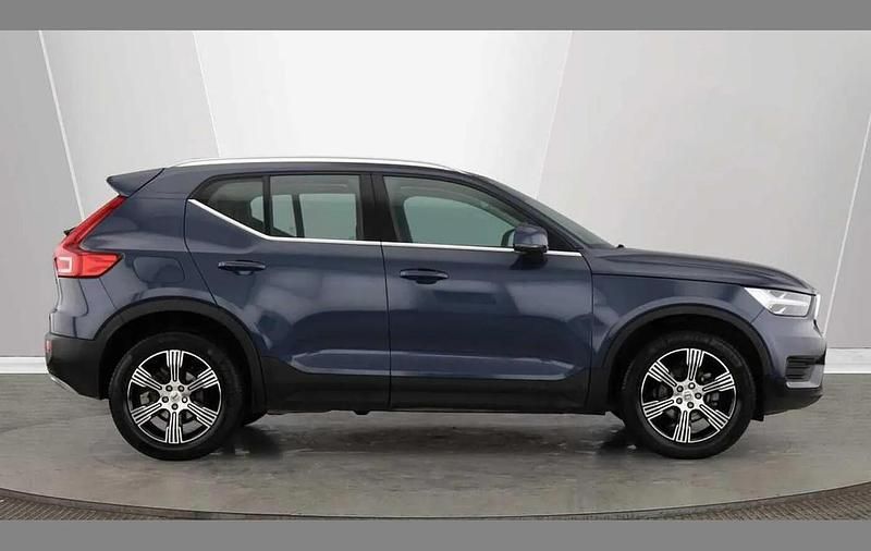 Used Volvo XC40 Inscription 161 HP (118 kW) 2021 Blue SUV