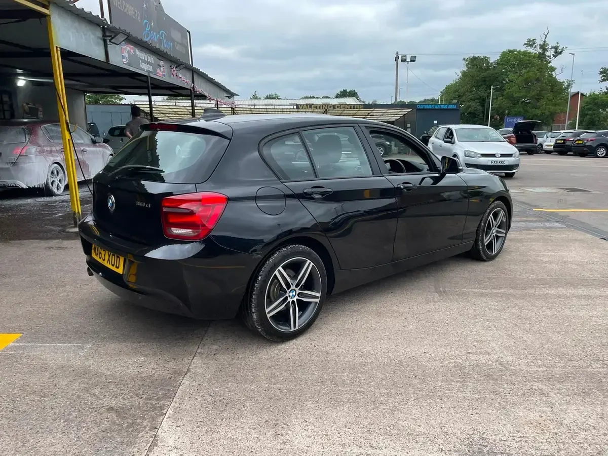 Used BMW 116 Sport Line 2013 Black Hatchback