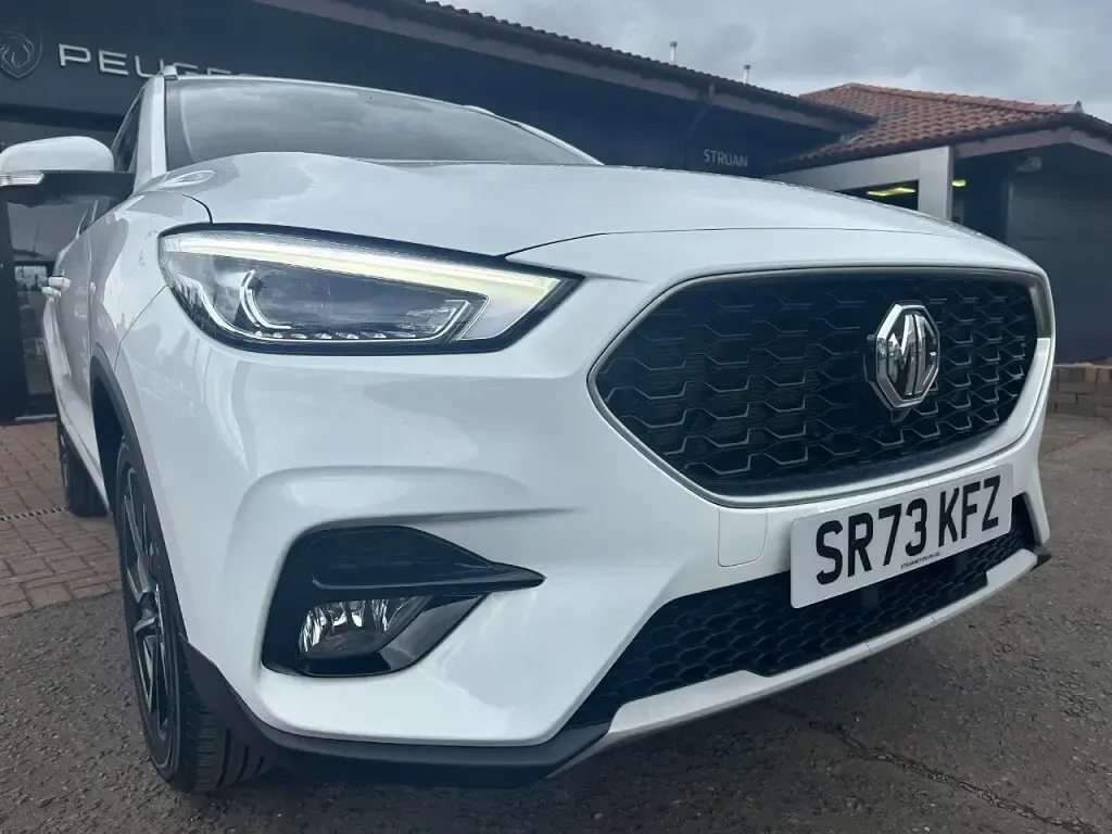 Used MG ZS Exclusive 106 HP (77 kW) 2023 White SUV