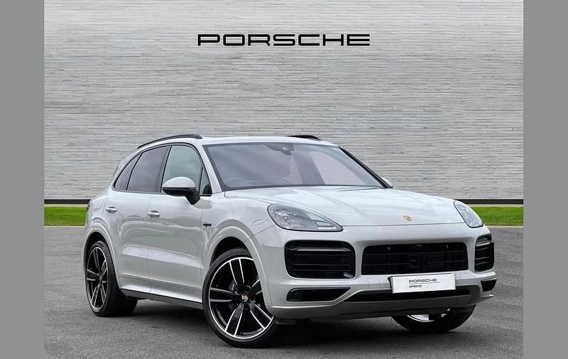 Used Porsche Cayenne Platinum Edition 456 HP (335 kW) 2023 Grey SUV