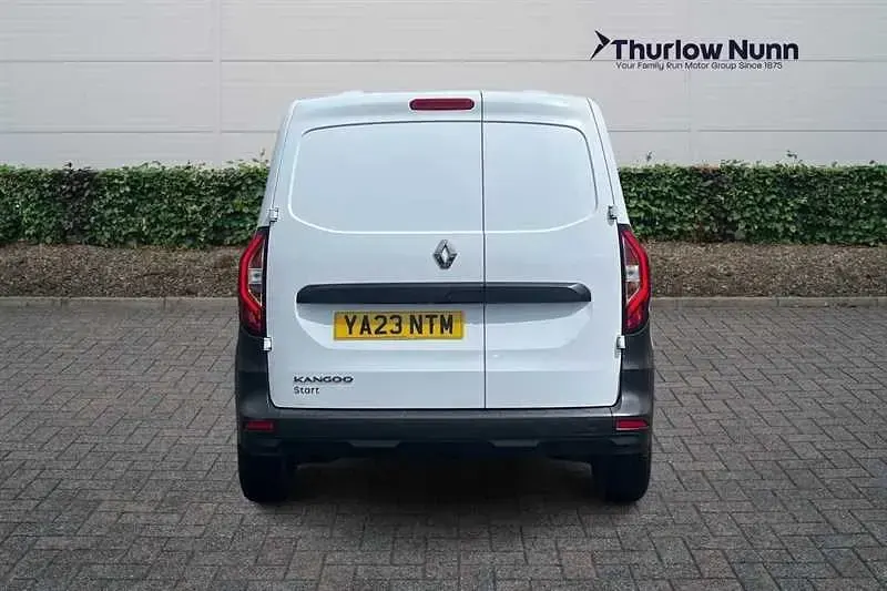 Używany Renault Kangoo 95 KM (69 kW) 2023 Biały Minivan
