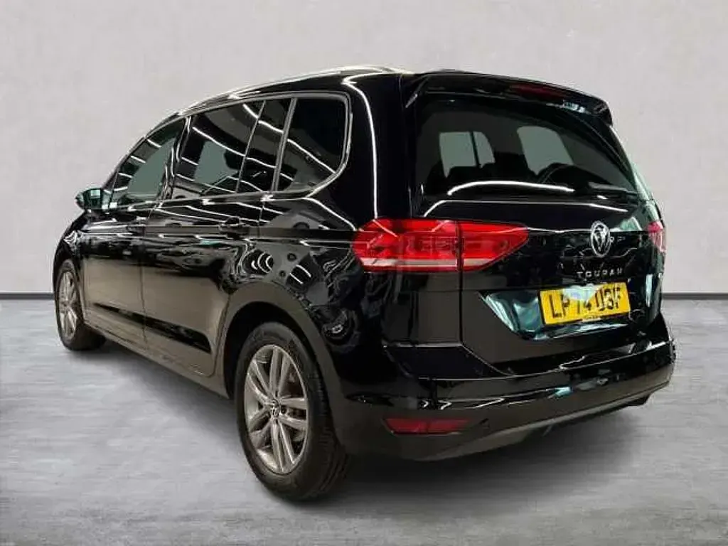 Used VW Touran Match 150 HP (110 kW) 2025 Black MPV