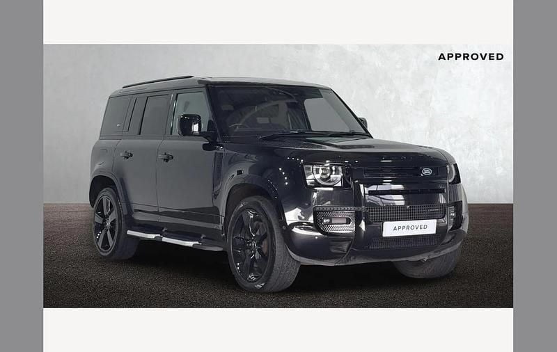 Used Land Rover Defender SE Dynamic 300 HP (220 kW) 2022 Santorini black SUV