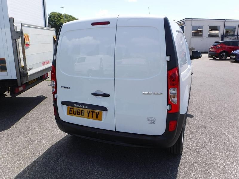 Used Mercedes Citan 109 90 HP (66 kW) 2018 White